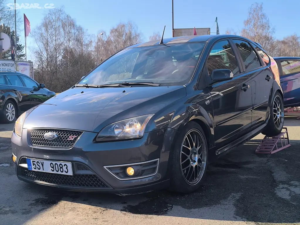Ford Focus ST 225 2.5i Turbo 5V,ALU 18"